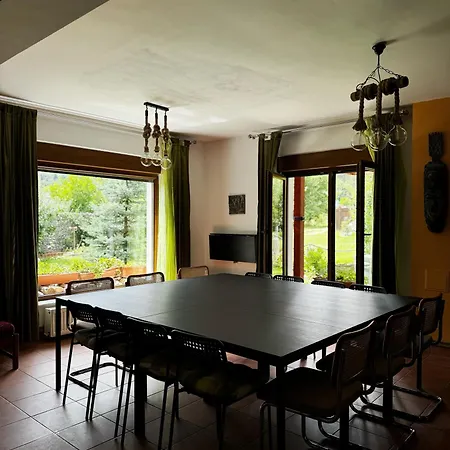 Bed & Breakfast Retreat In The Brasov